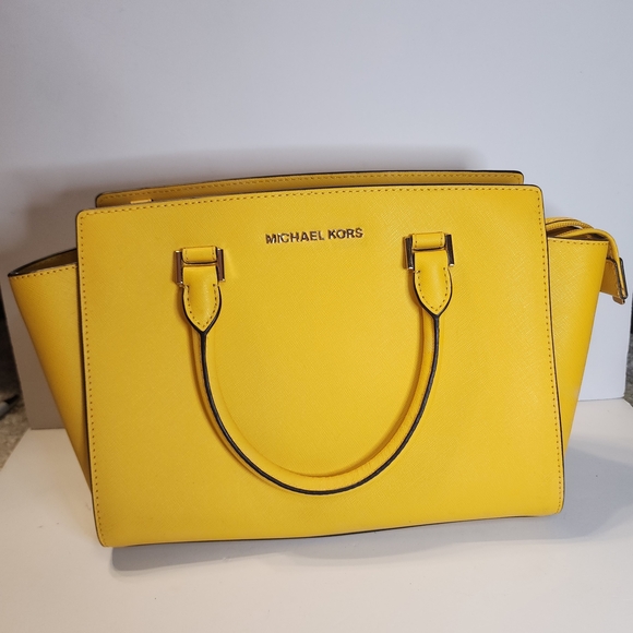 Michael Kors Selma Yellow Saffiano Convertible Bag NWOT